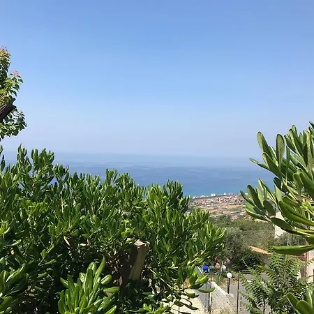 Sea View *